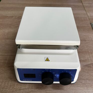 Cole-Parmer Digital Hotplate Magnetic Stirrer